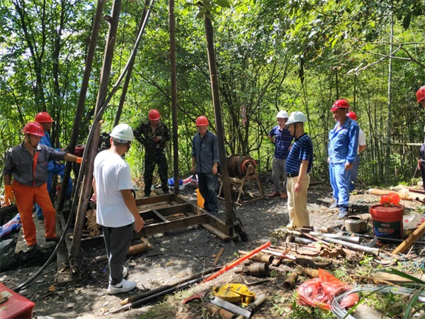 8月13日，黃山區(qū)拱家?guī)X螢石礦生產(chǎn)性勘查工地.jpg